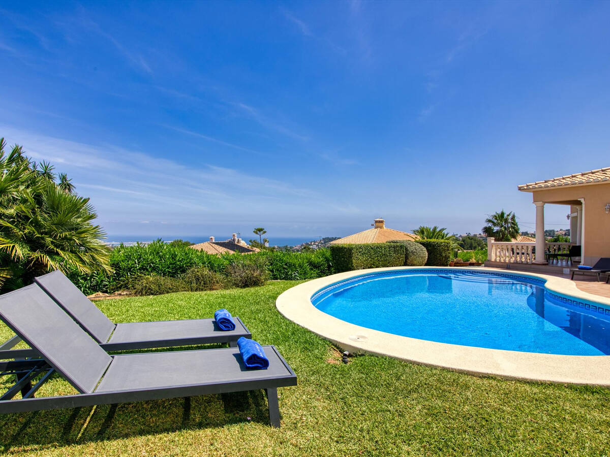 Villa Joli : 3 chambres, piscine privée et vue baie à Denia - Photo 1