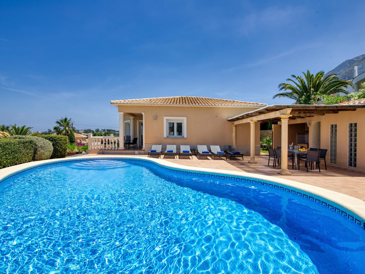 Villa Joli : 3 chambres, piscine privée et vue baie à Denia - Photo 2