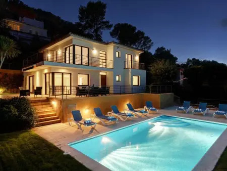 Villa Contemporaine 8 Pers, Piscine à Tamariu, Location Villa 8 personnes à Tamariu - Photo 15