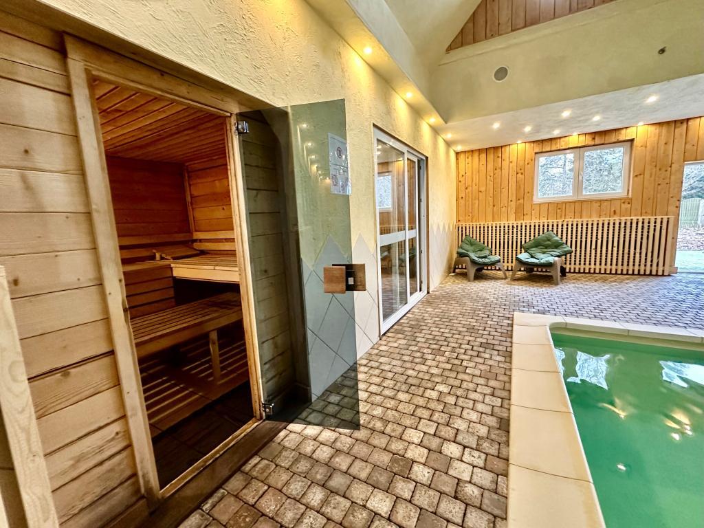 Le GitAnne : maison 15 pers. avec piscine couverte - Photo 45