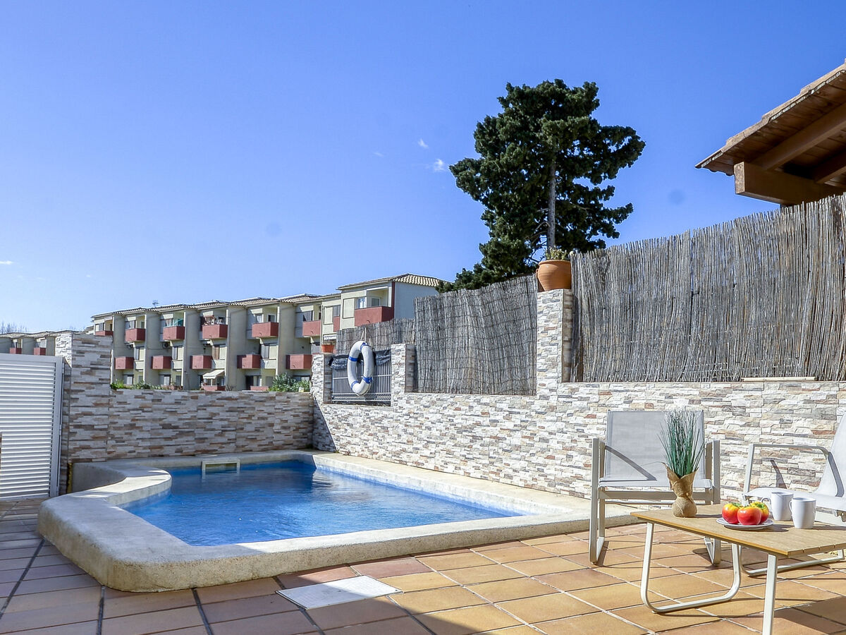 Maison Delfín – 4 chambres, piscine et vue canal à Empuriabrava - Photo 2