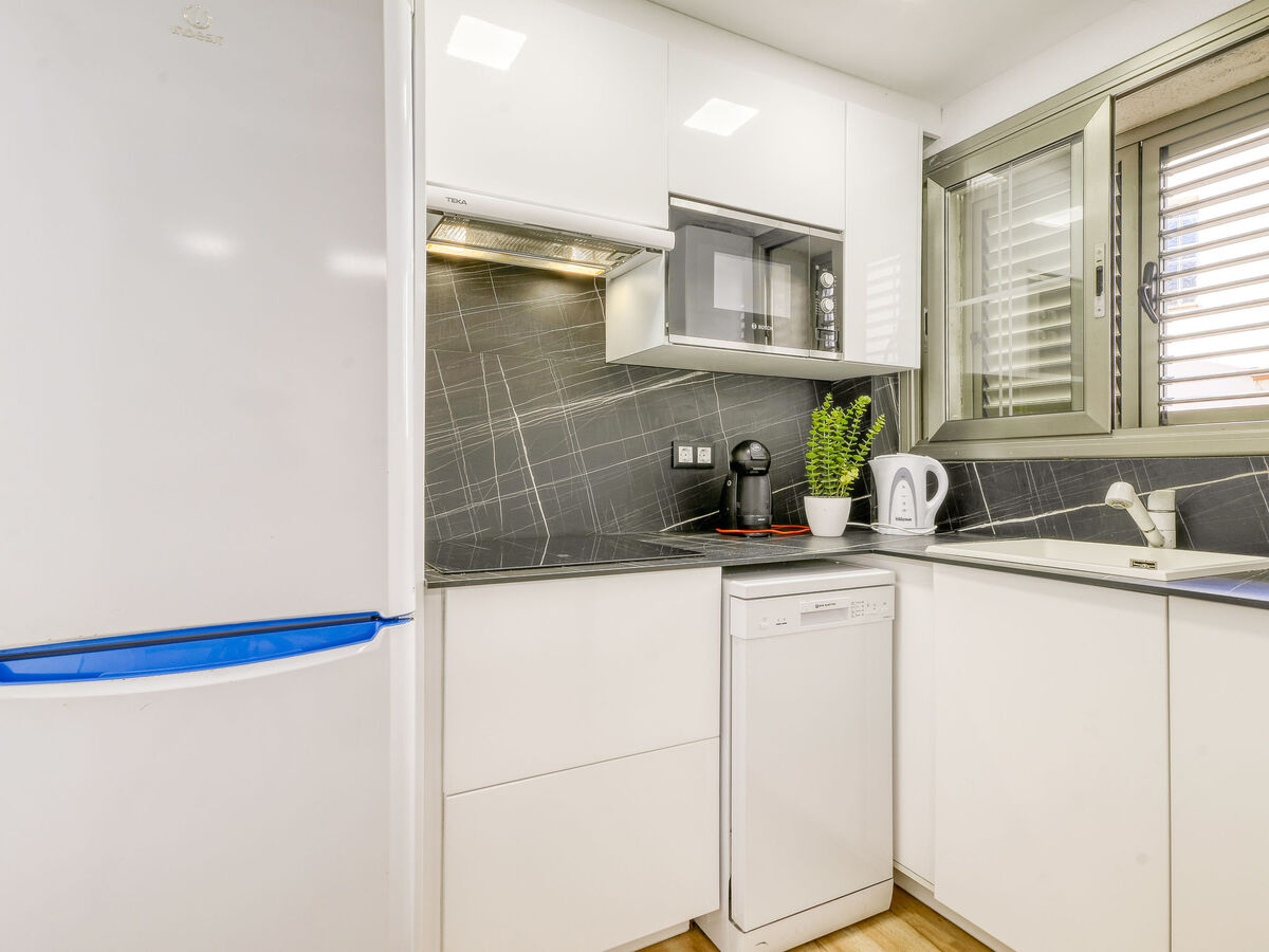 Maison Delfín – 4 chambres, piscine et vue canal à Empuriabrava - Photo 4