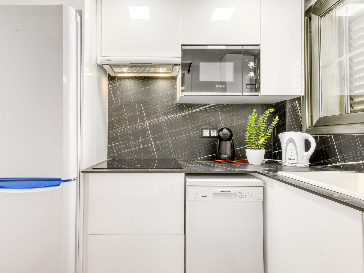 Maison Delfín – 4 chambres, piscine et vue canal à Empuriabrava - Photo 10