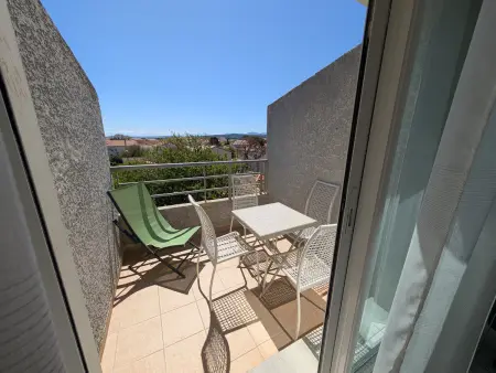 Location appartement à Port la Nouvelle, Charmant T2 pour 4 pers à 100m de la plage avec balcon