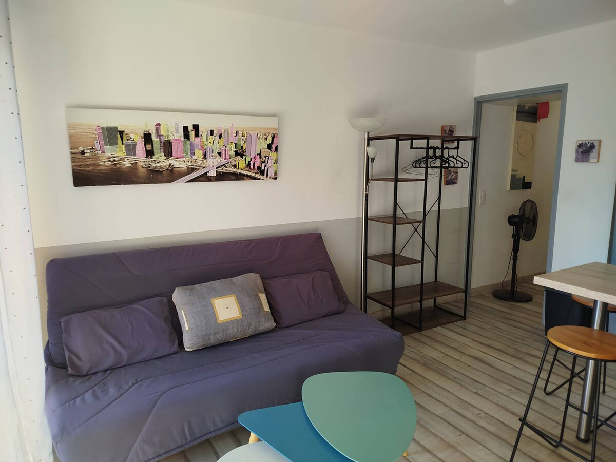 Studio cabine 28m² climatisé, piscine et parking à Bormes - Photo 6