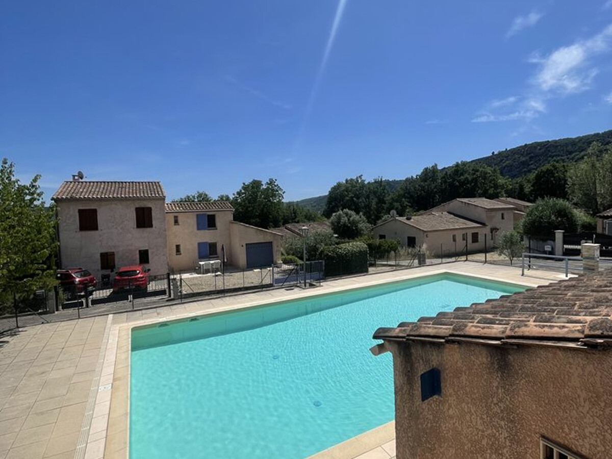 Villa 4 pers. avec jardin arboré et piscine à Quinson - Photo 5
