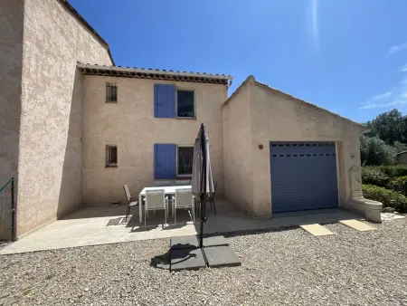 Location villa à Quinson, Maison confortable avec jardin à Quinson