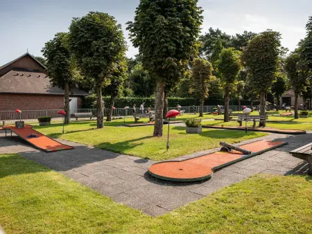 Chalet Veldzicht à Bocholt : jardin privé et piscine partagée : photo 56