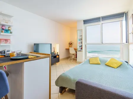 Studio vue mer Victoria Surf, 50 m de la plage : photo 3