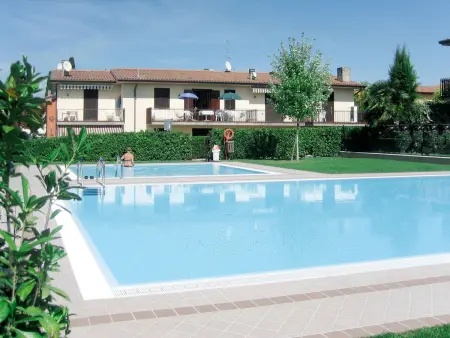 Apt 2 pièces Sole del Garda à Lazise, accès piscine : photo 3