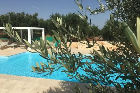 Location maison à Cisternino, Trullo en Apulie avec Piscine Privée
