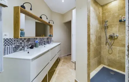 Maison 10 pers. avec piscine et aire de jeux à Eyragues : photo 26