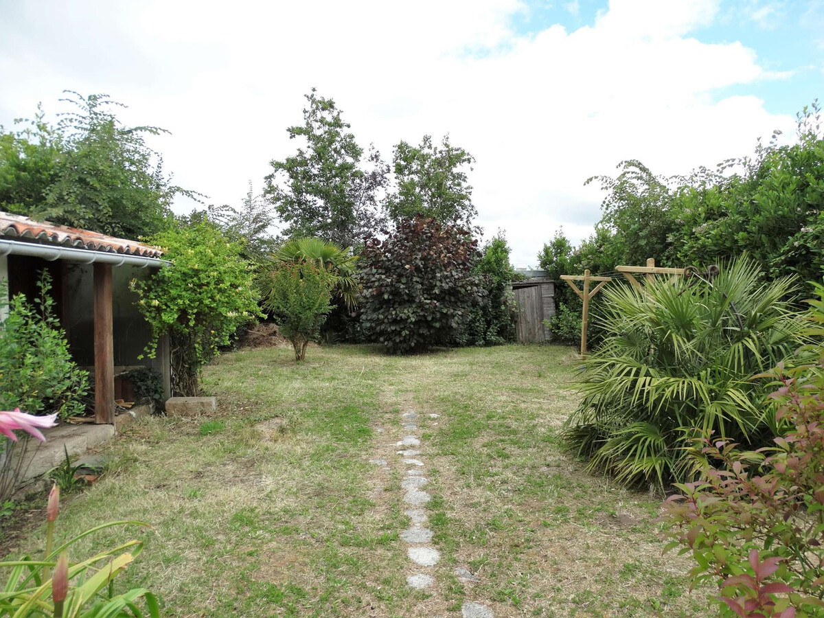 Maison années 30 rénovée, jardin clos à Saint-Gilles-Croix-de-Vie - Photo 2