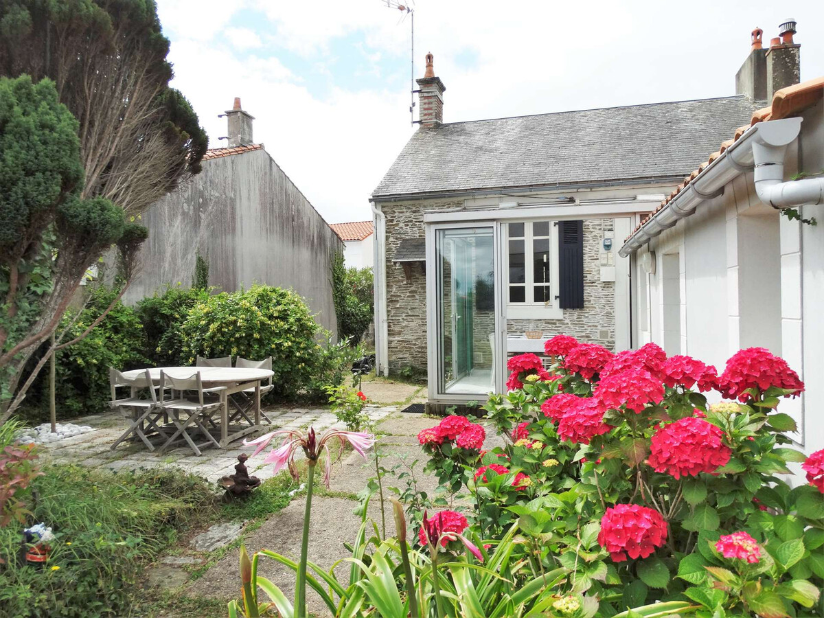 Maison années 30 rénovée, jardin clos à Saint-Gilles-Croix-de-Vie - Photo 13