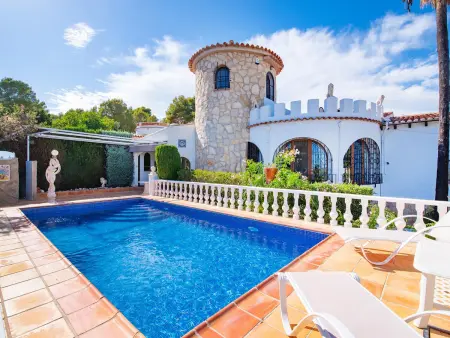 Location villa à Benissa, Villa romantique à Benissa avec piscine privée, proche plage et Calpe, idéale pour 6 personnes