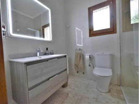 Villa classique avec piscine privée, jardin et climatisation à Benissa : photo 22