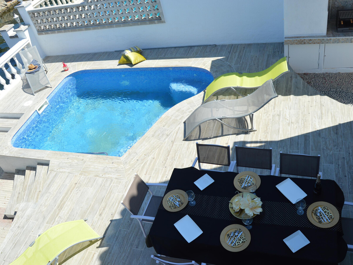 Maison 8 pers. avec piscine, amarre et cuisine d'été à Empuriabrava - Photo 4