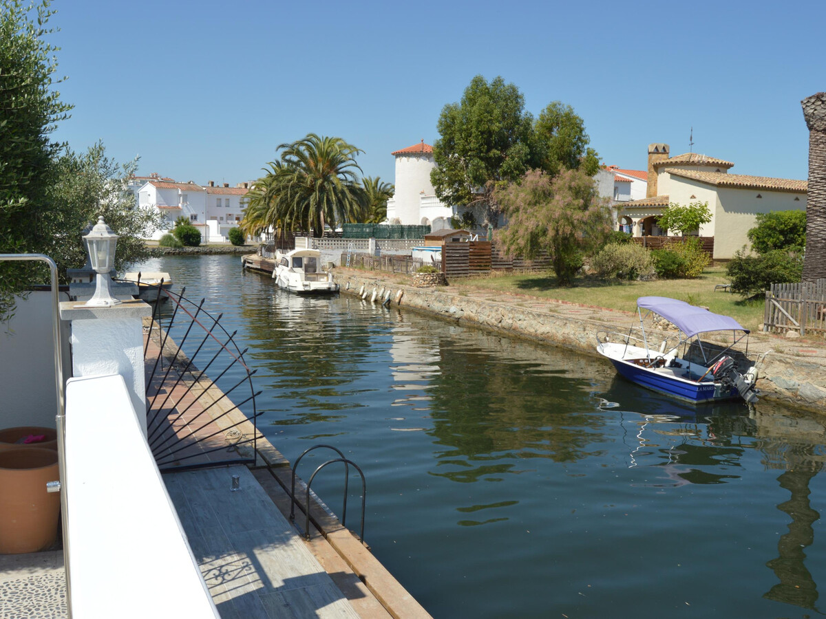 Maison 8 pers. avec piscine, amarre et cuisine d'été à Empuriabrava - Photo 7