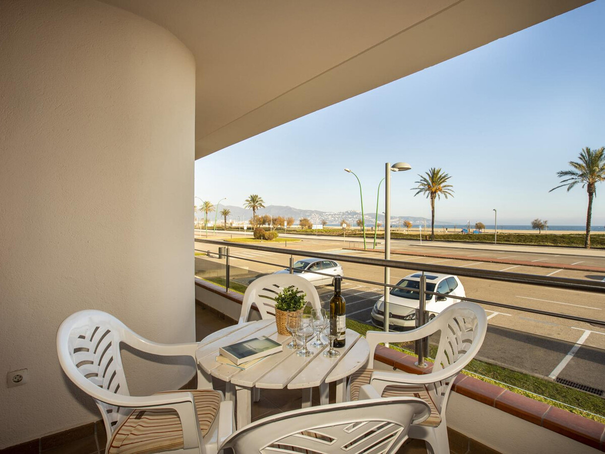 Appartement 2 chambres face à la mer, terrasse, parking - Photo 4