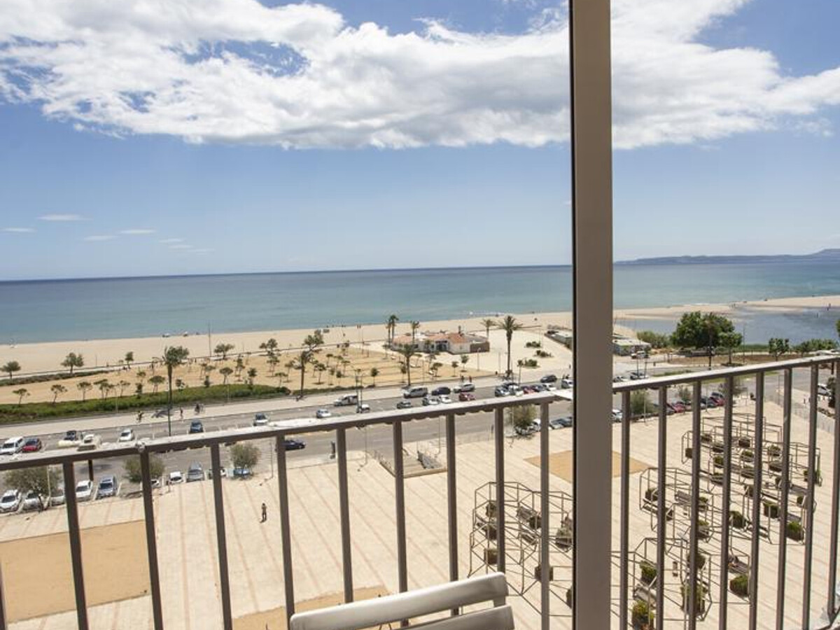 Appartement 2 chambres à 50 m de la plage à Empuriabrava - Photo 3