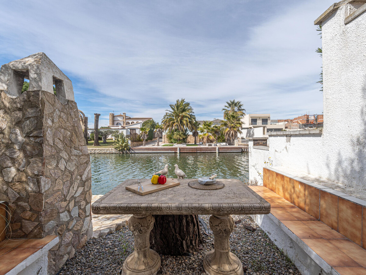 Villa 2 chambres avec amarre privée 12,5 m à Empuriabrava - Photo 3