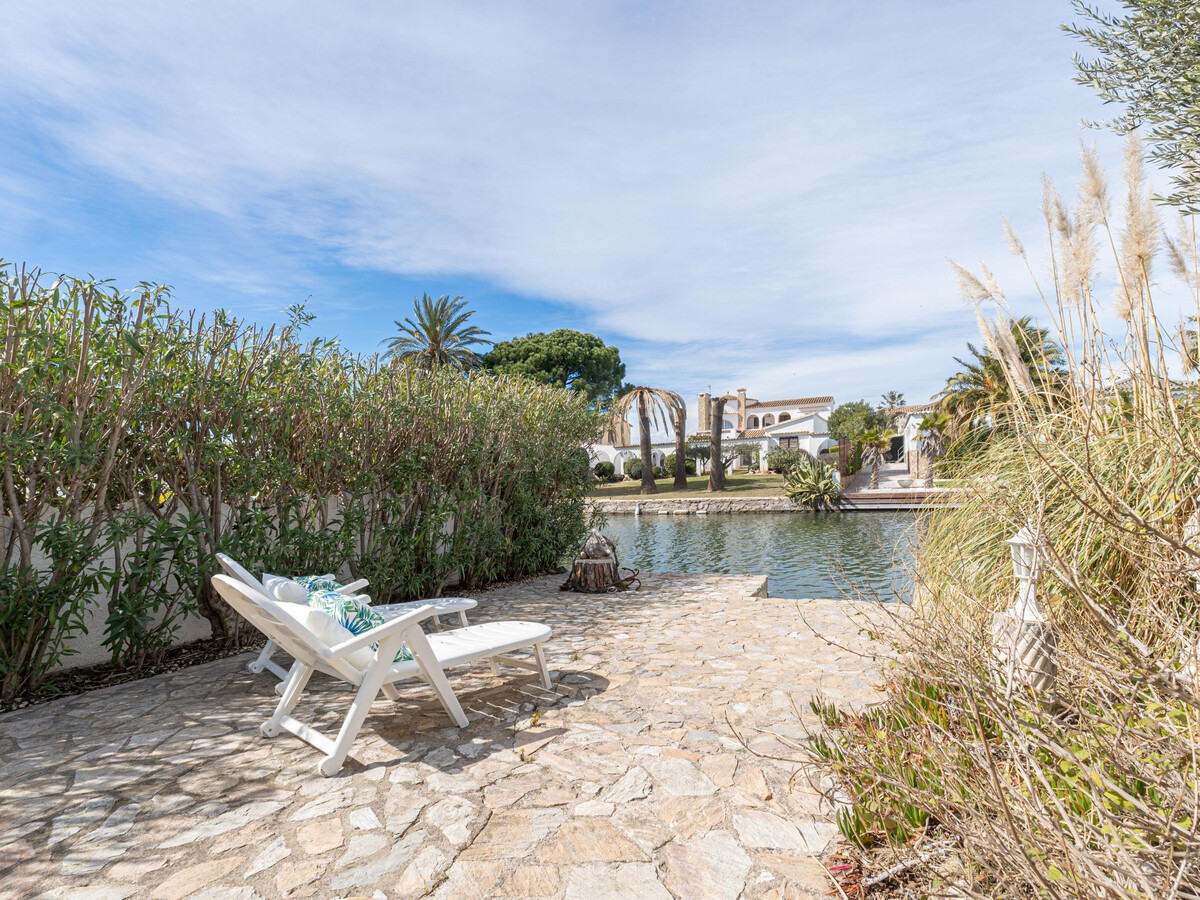 Villa 2 chambres avec amarre privée 12,5 m à Empuriabrava - Photo 6