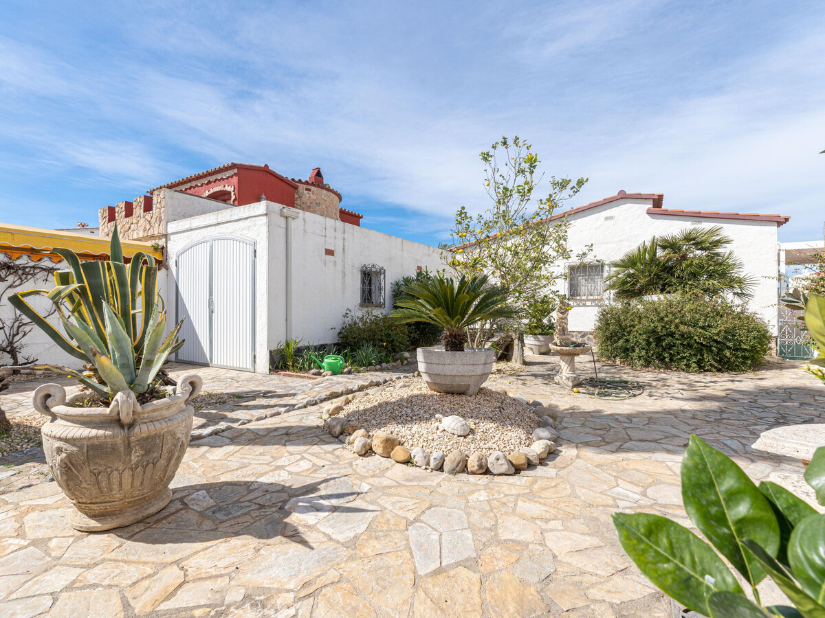Villa 2 chambres avec amarre privée 12,5 m à Empuriabrava - Photo 13
