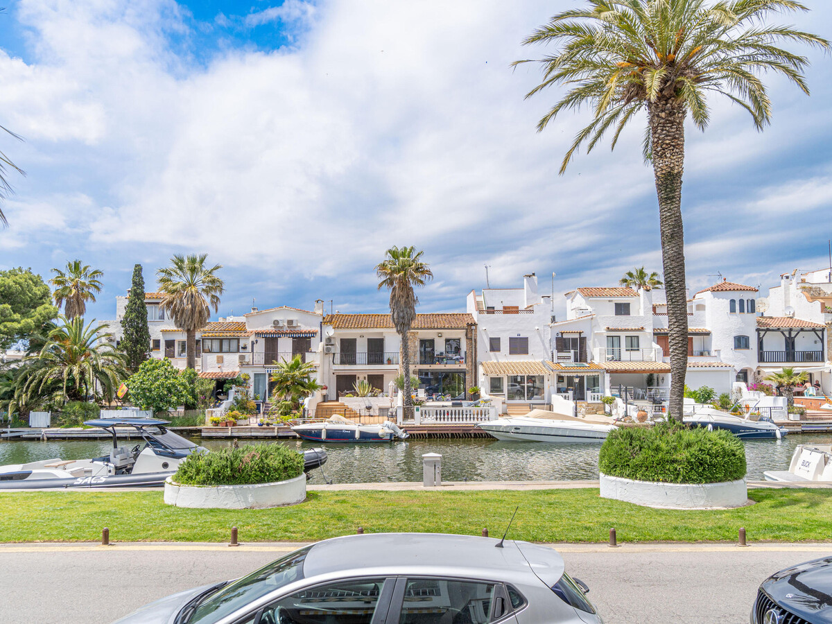 Appartement 1 chambre avec parking et vue canal à Empuriabrava - Photo 3