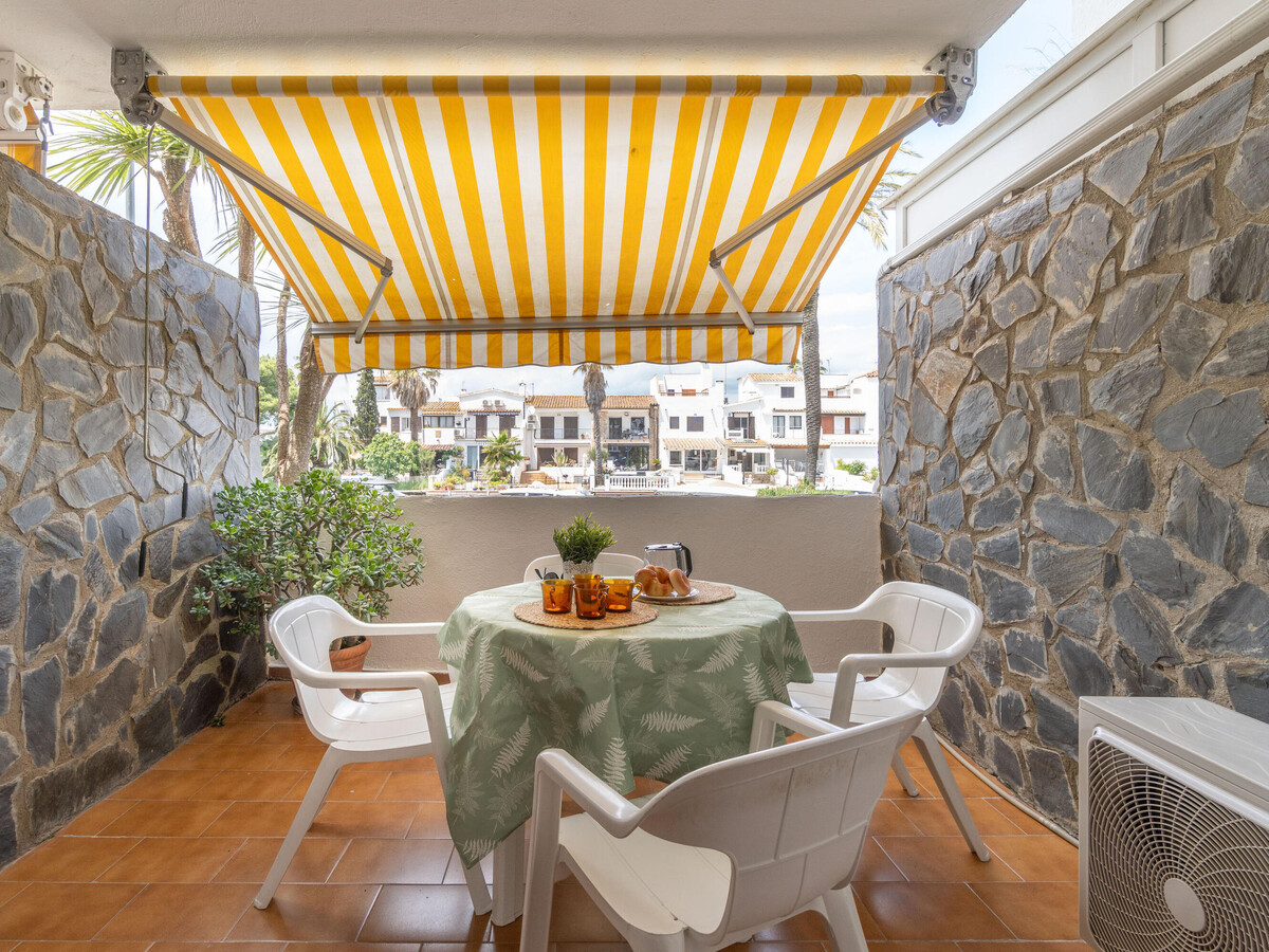 Appartement 1 chambre avec parking et vue canal à Empuriabrava - Photo 8