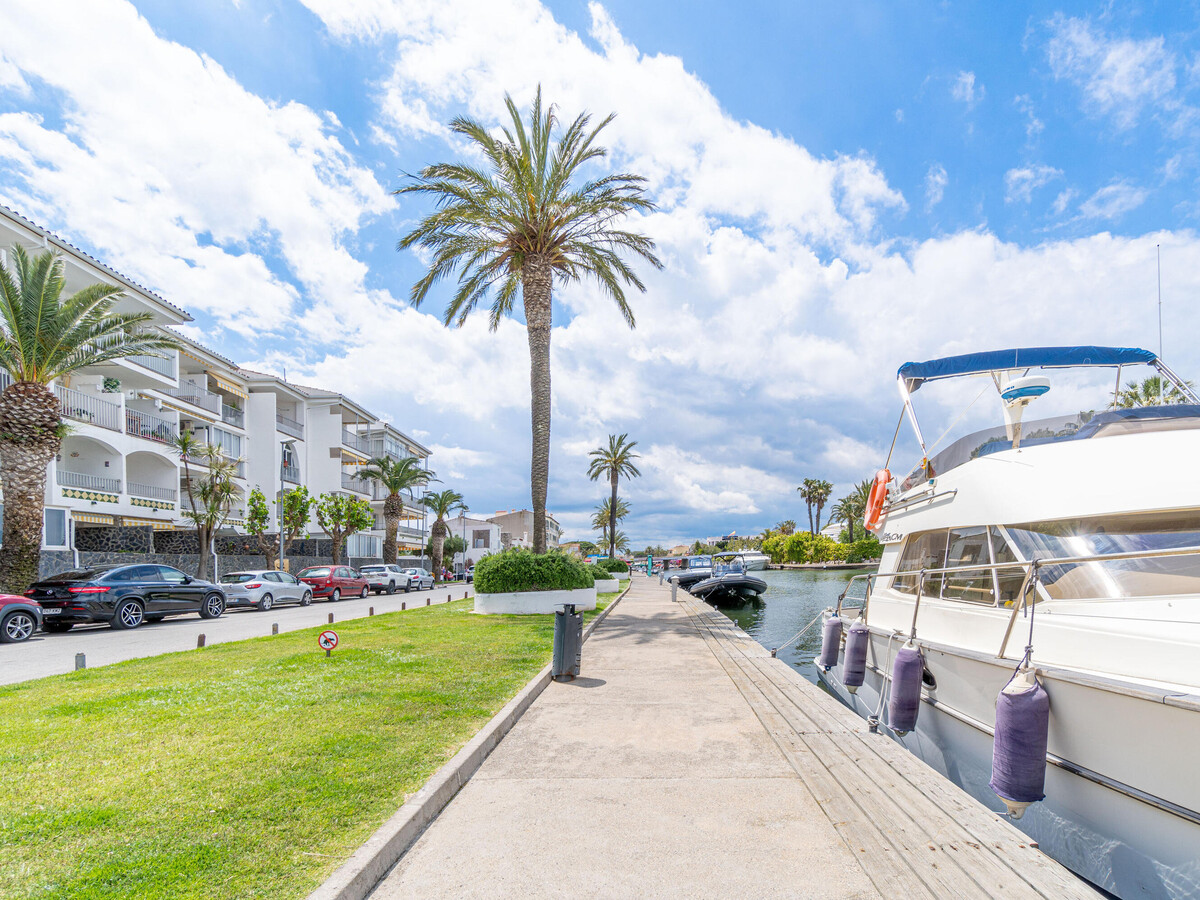 Appartement 1 chambre avec parking et vue canal à Empuriabrava - Photo 21