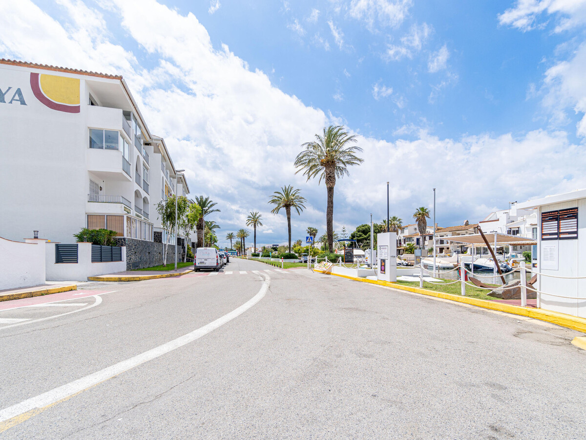 Appartement 1 chambre avec parking et vue canal à Empuriabrava - Photo 23