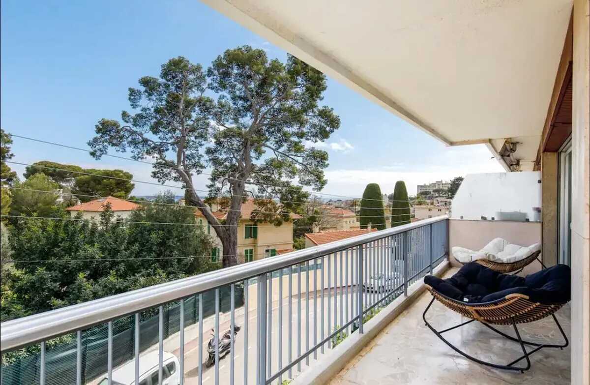 Appartement 114 m² - 3 chambres et terrasse panoramique - Photo 2