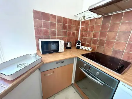Appartement moderne à Juan-les-Pins avec parking, à 100 m de la plage : photo 8