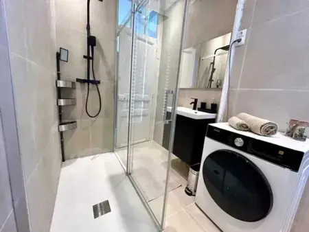 Appartement moderne à Juan-les-Pins avec parking, à 100 m de la plage : photo 11