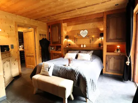 La Linotte : chalet en bois au bord de rivière à Arville, Belgique : photo 9
