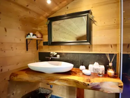 La Linotte : chalet en bois au bord de rivière à Arville, Belgique : photo 14
