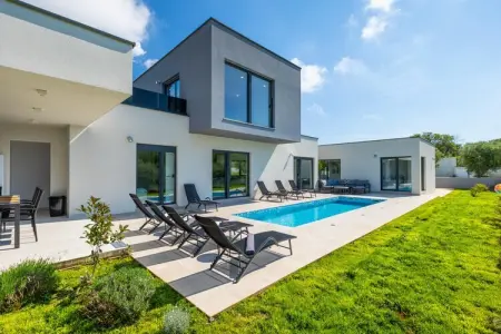 Location villa à Ližnjan, Appartement en Croatie près de l'Adriatique