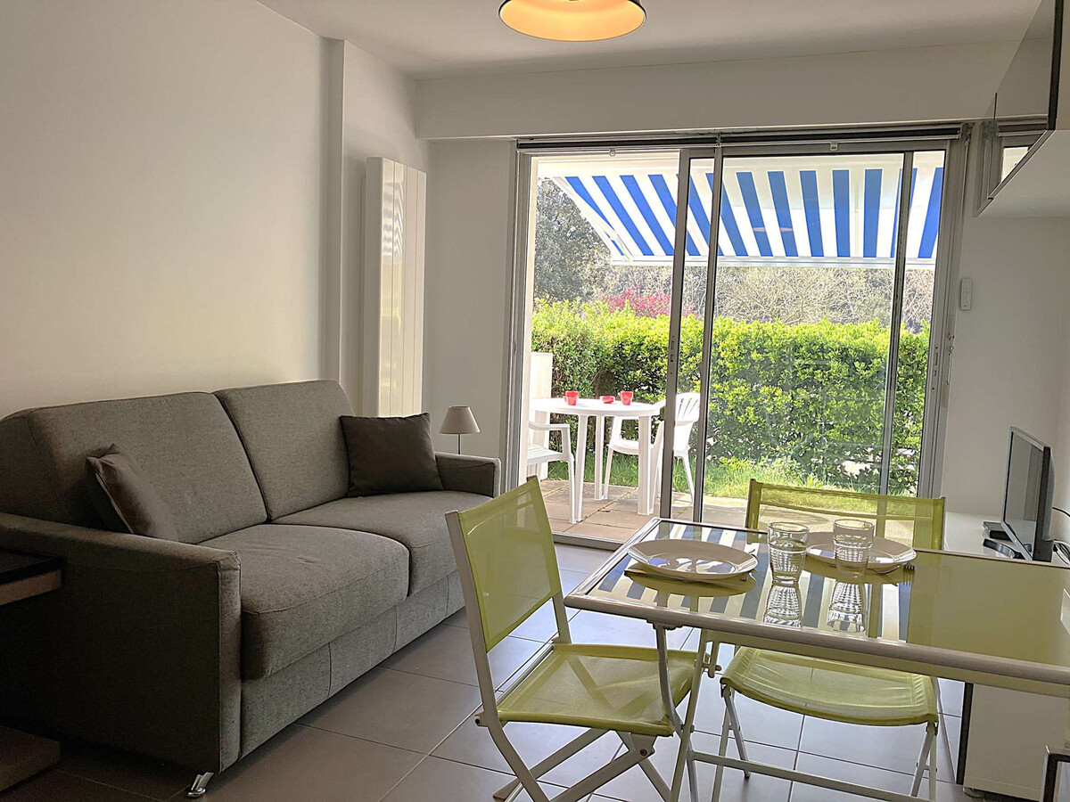 Studio rivière ensoleillé avec terrasse et parking - Photo 1