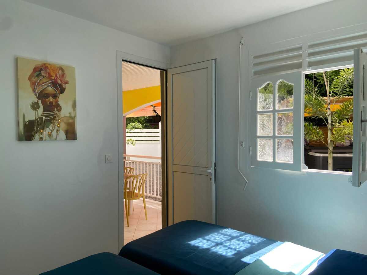 Maison 60 m² avec jacuzzi et jardin clôturé - Photo 13