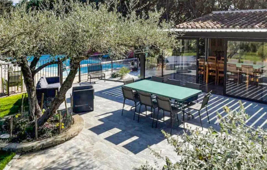 Maison 8 chambres Vézénobres, piscine privée 20 pers. - Photo 2