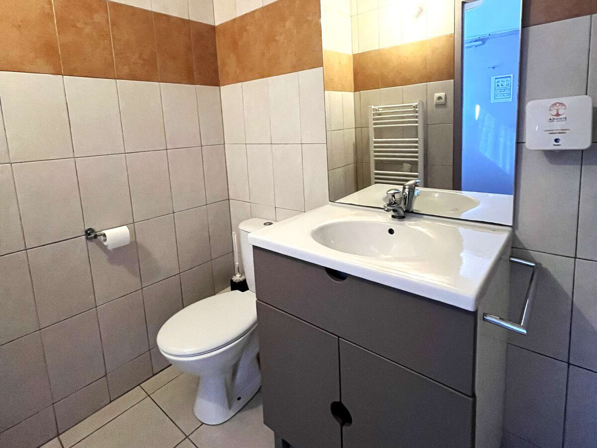 Studio climatisé à Saint-Florent avec terrasse et piscine - Photo 11