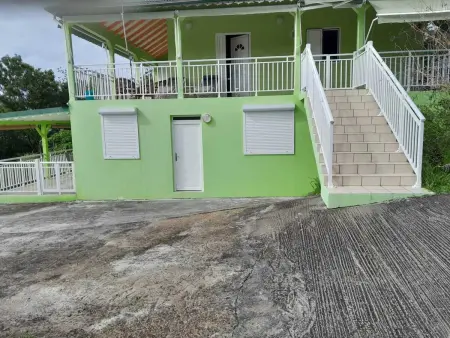 Appartement familial à Bouillante de 66 m² avec jardin - Photo 5