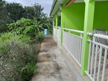 Appartement familial à Bouillante de 66 m² avec jardin - Photo 10