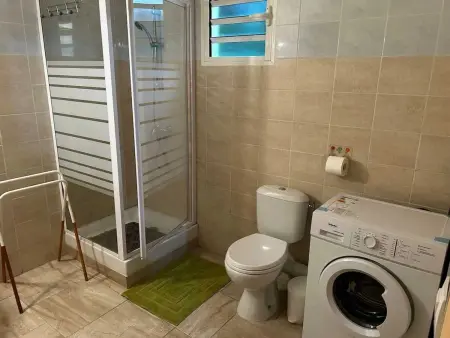 Appartement familial à Bouillante de 66 m² avec jardin - Photo 11