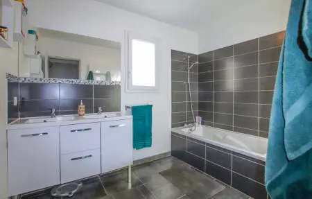 Maison 3 chambres avec piscine privée près d'Avignon : photo 15