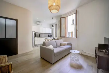 Location appartement à Antibes, Appartement confortable à Antibes - 53 m² avec climatisation