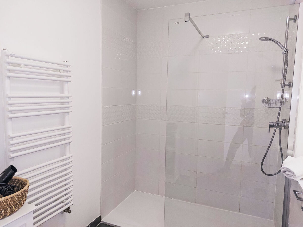 Appartement 3 pièces avec grand balcon sud-ouest et piscine - Photo 15