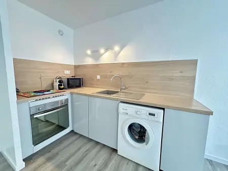 Studio rénové avec parking privatif à Sainte-Maxime : photo 9