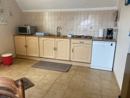 Appartement 1er étage, jardin clos et parking à Le Palais : photo 5