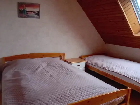 Appartement 1er étage, jardin clos et parking à Le Palais : photo 8